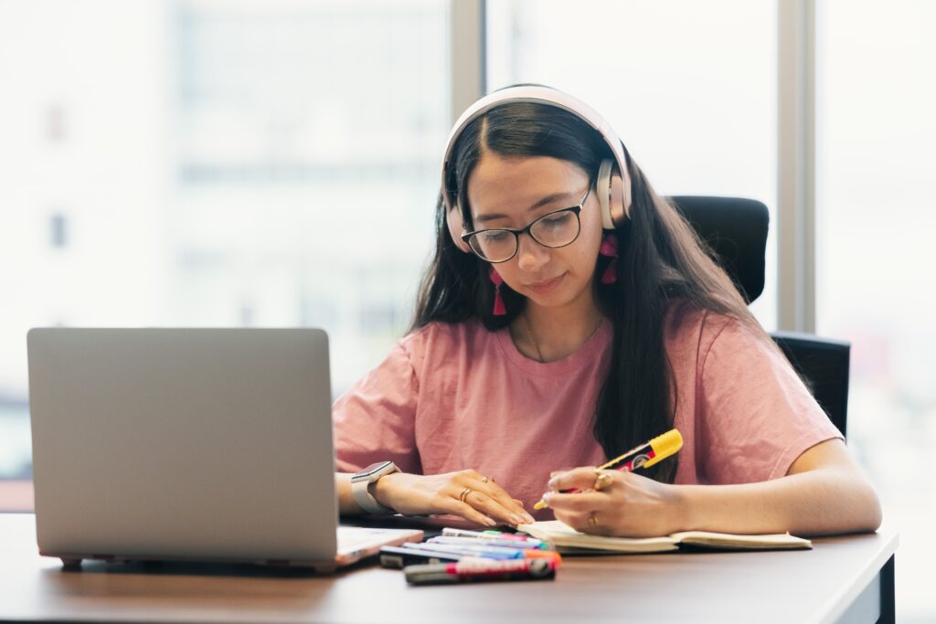 GCSE student studying English online